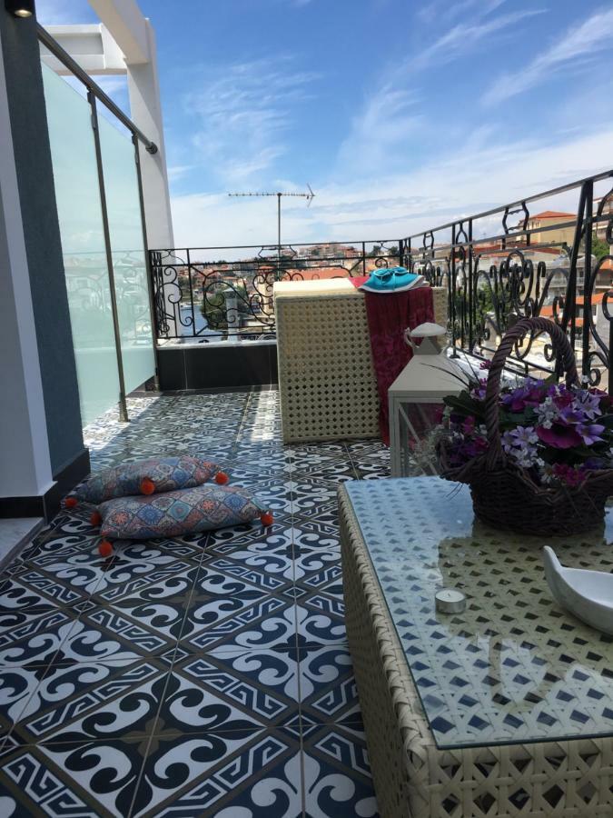 Pela Veranda Exquisite Suites เนโอสมาร์มาราส ภายนอก รูปภาพ