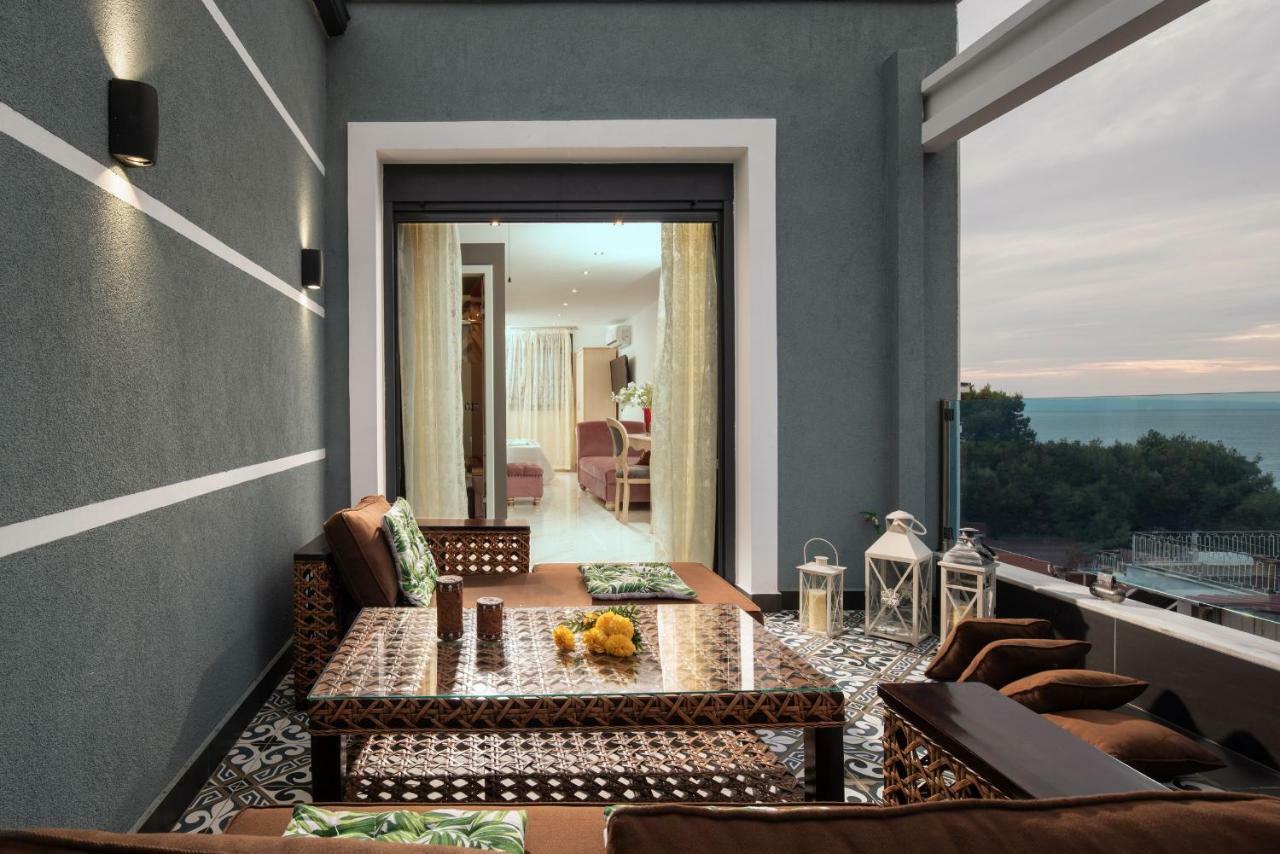 Pela Veranda Exquisite Suites เนโอสมาร์มาราส ภายนอก รูปภาพ