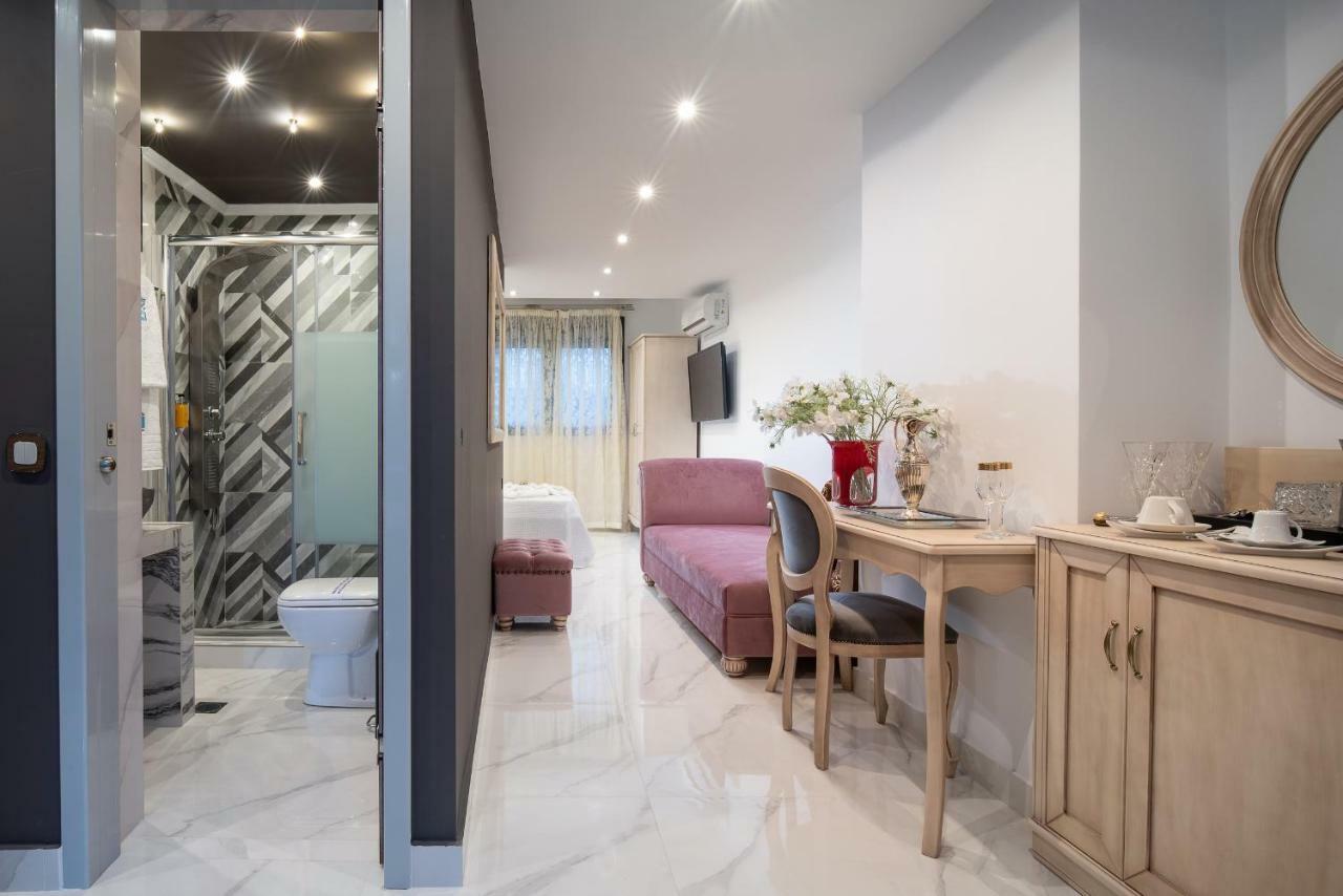 Pela Veranda Exquisite Suites เนโอสมาร์มาราส ภายนอก รูปภาพ