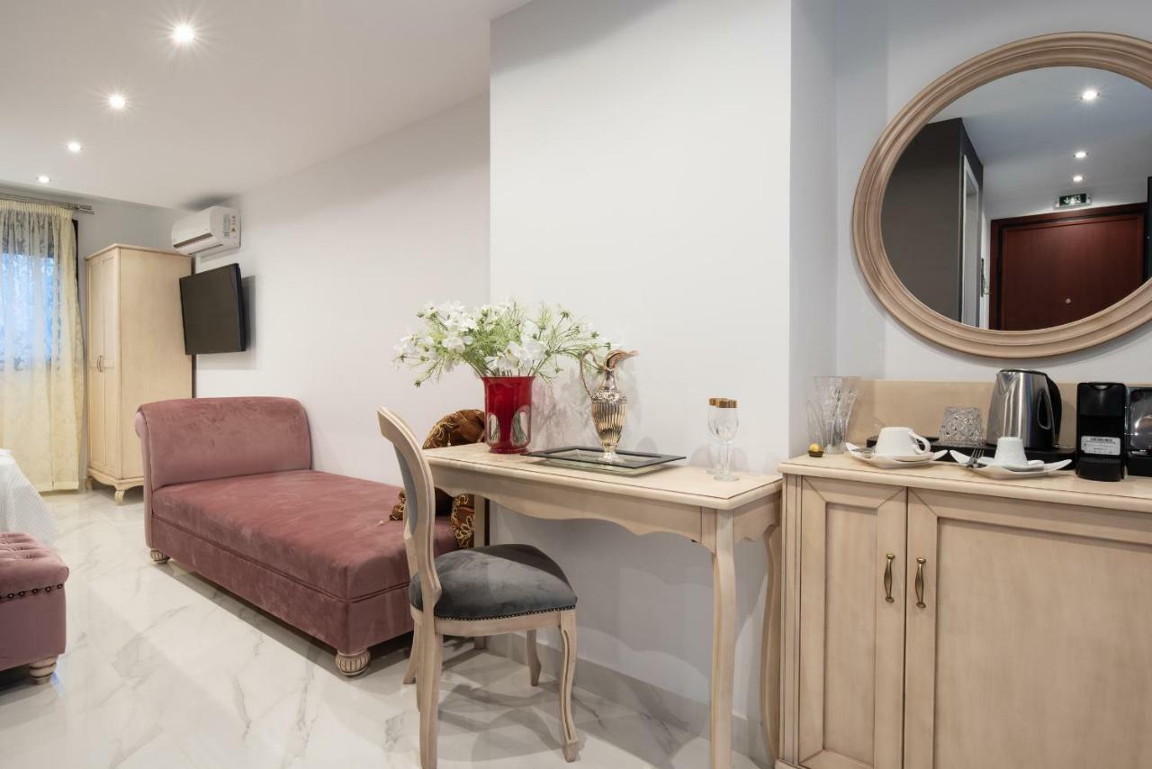 Pela Veranda Exquisite Suites เนโอสมาร์มาราส ภายนอก รูปภาพ